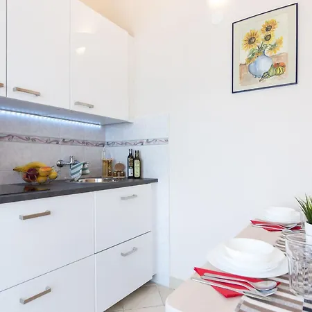 Tamaris B Direkt Am Wasser By Interhome * Čižići