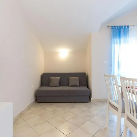 Tamaris B Direkt Am Wasser By Interhome *