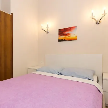 Tamaris B Direkt Am Wasser By Interhome Čižići